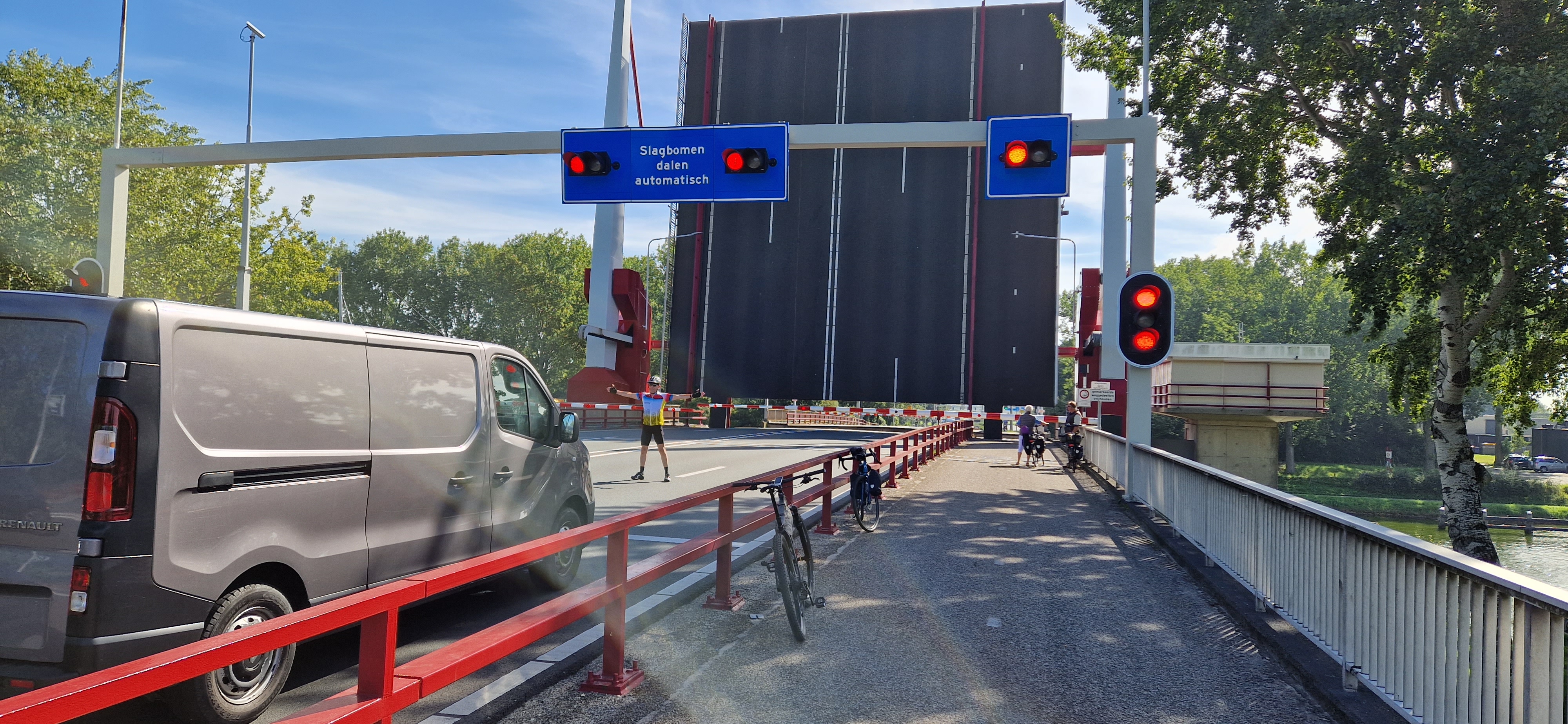 Heiko regelt den Verkehr Placeholder